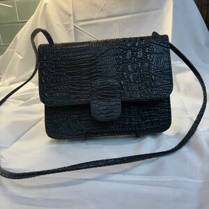 Black faux crocodile design crossbody-unbranded